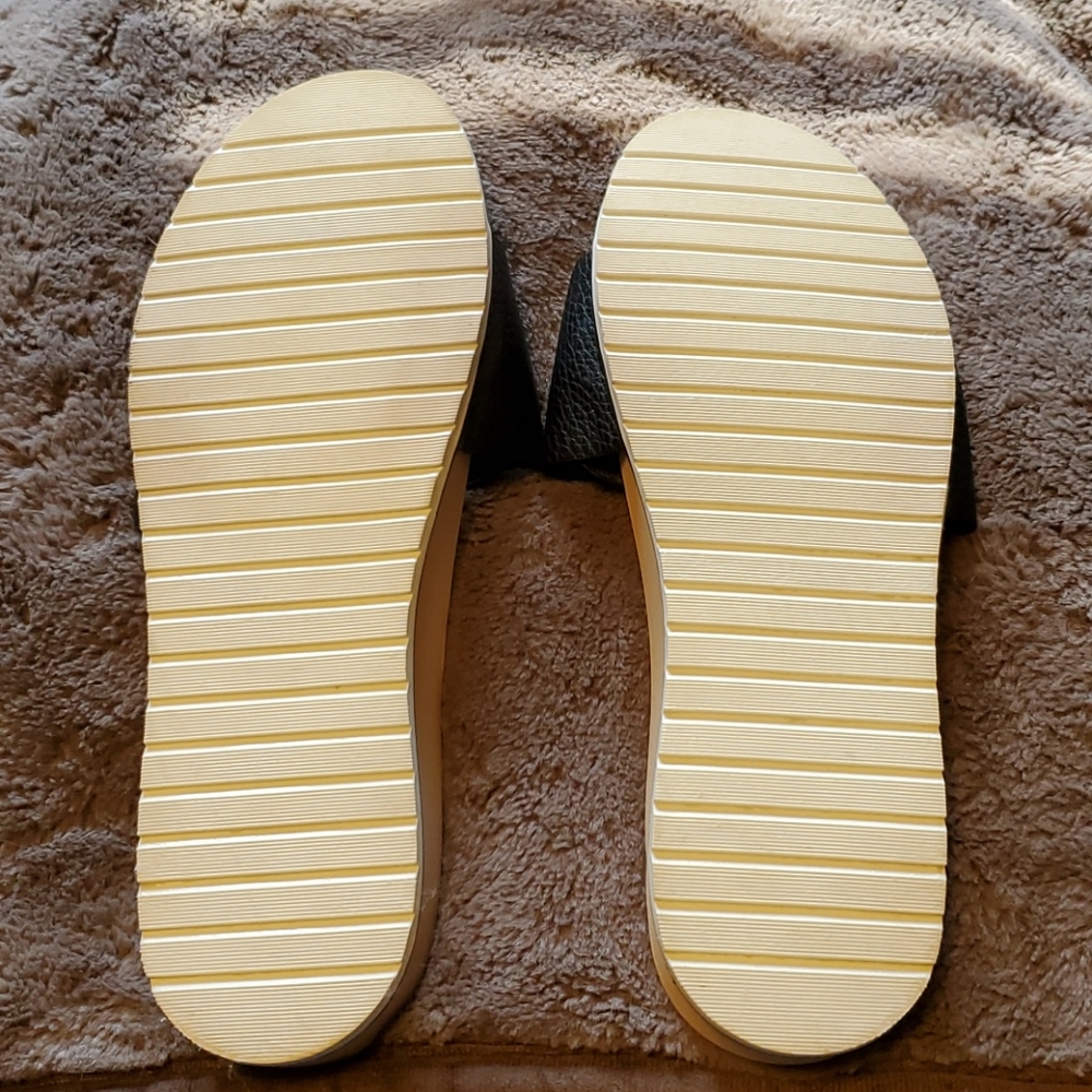 Shoes - Picture 2 of 3